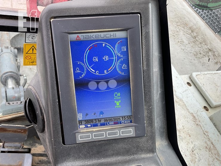 2019-takeuchi-tb2150-image-23