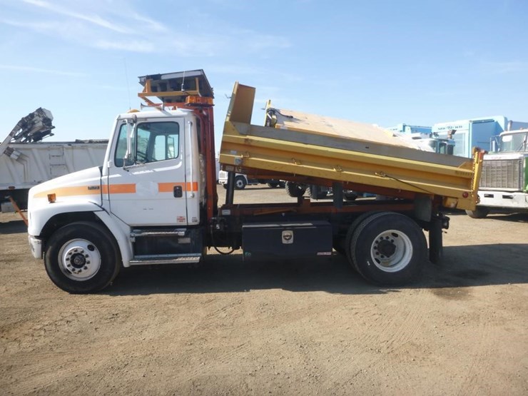 freightliner-fl70-image-6