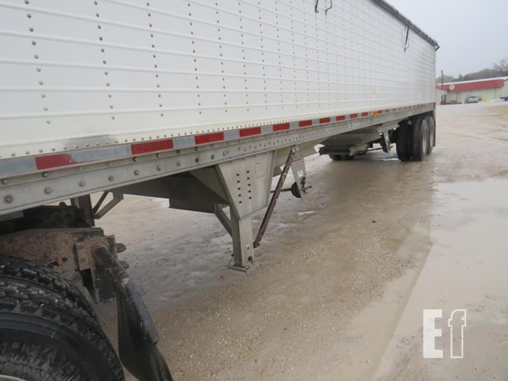 1995-wilson-41-ft-image-12