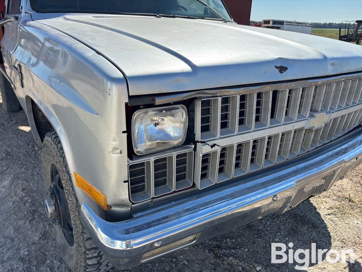 1982-chevrolet-k30-4x4-feed-truck-image-12