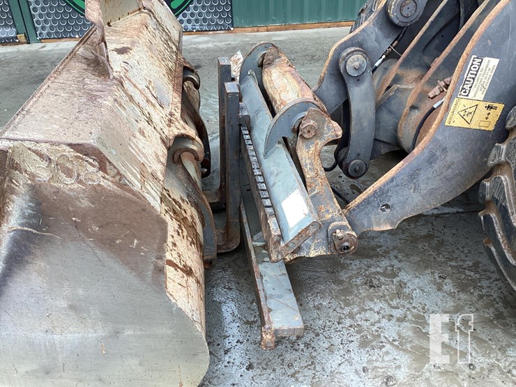 2012-volvo-l70f-image-14