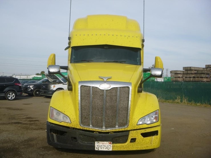 2024-peterbilt-579-image-8