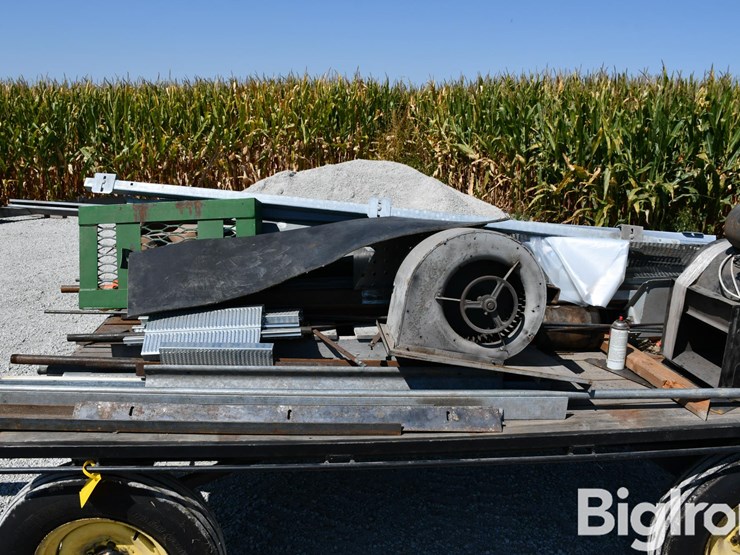 hayrack-w/contents-image-19