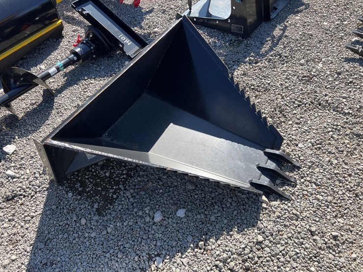 #857-•-jmr-skid-steer-stump-bucket-image-1
