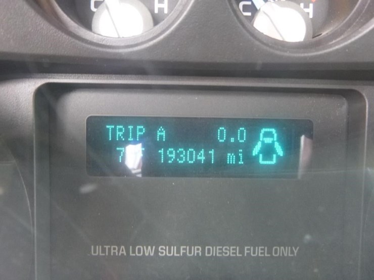 2015-ford-f550-image-29