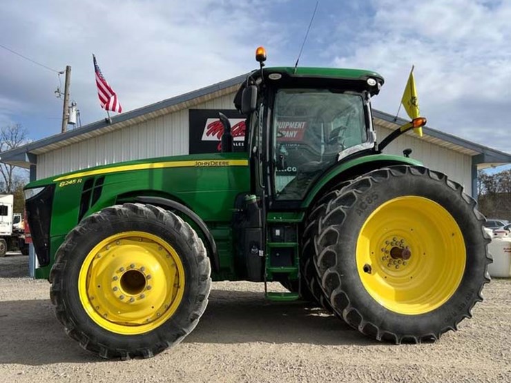john-deere-8245r-image-1