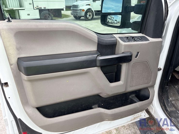 2018-ford-f250-image-13