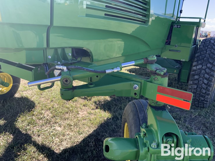 2022-john-deere-w200m-image-12