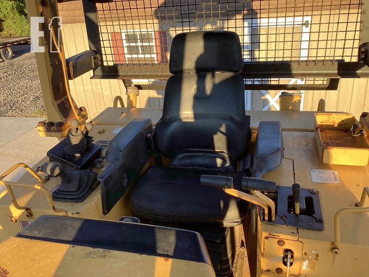 2000-caterpillar-d5m-xl-image-12