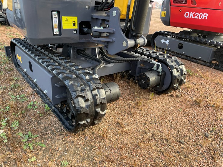 #1793-•-agt-mx20r-mini-excavator-image-6