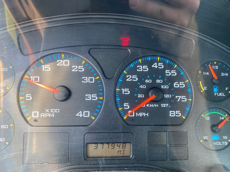 2003-international-7400-image-57