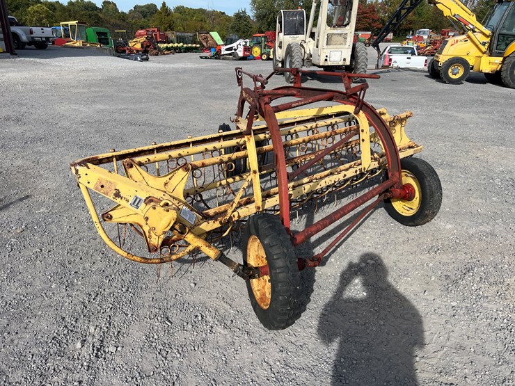 new-holland-258-image-4