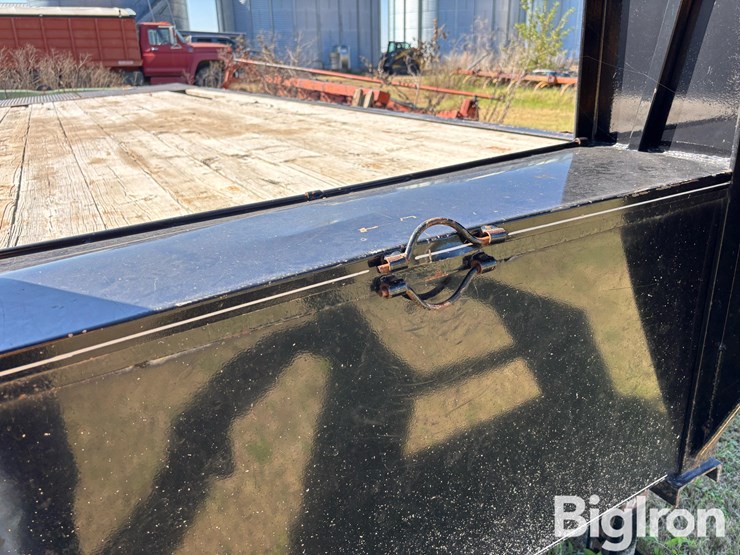 2015-travalong-t/a-gooseneck-flatbed-trailer-image-13