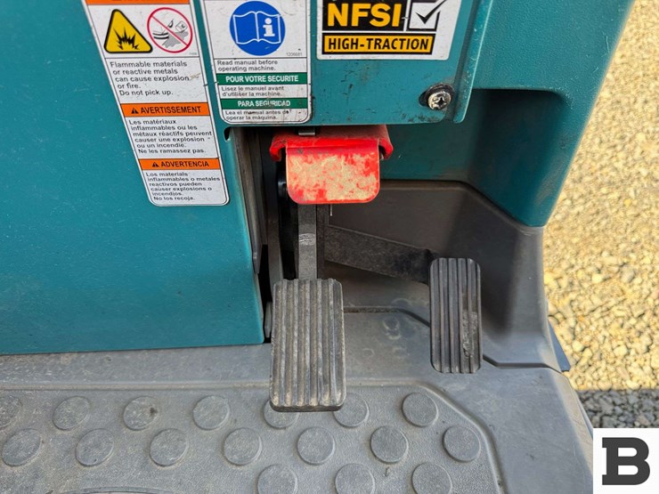 tennant-t7-ech20-floor-scrubber-image-19