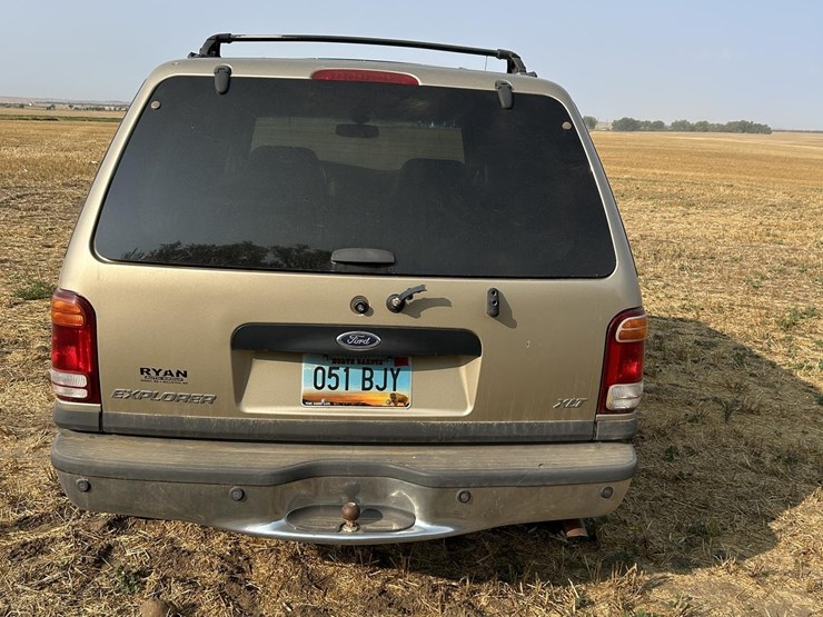 2001-ford-explorer-xlt-image-6