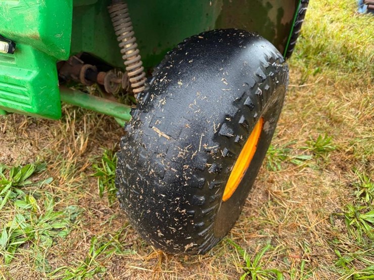 john-deere-gator-image-12