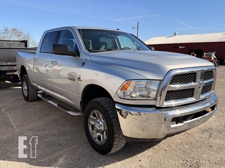 2015-ram-2500-hd-image-3