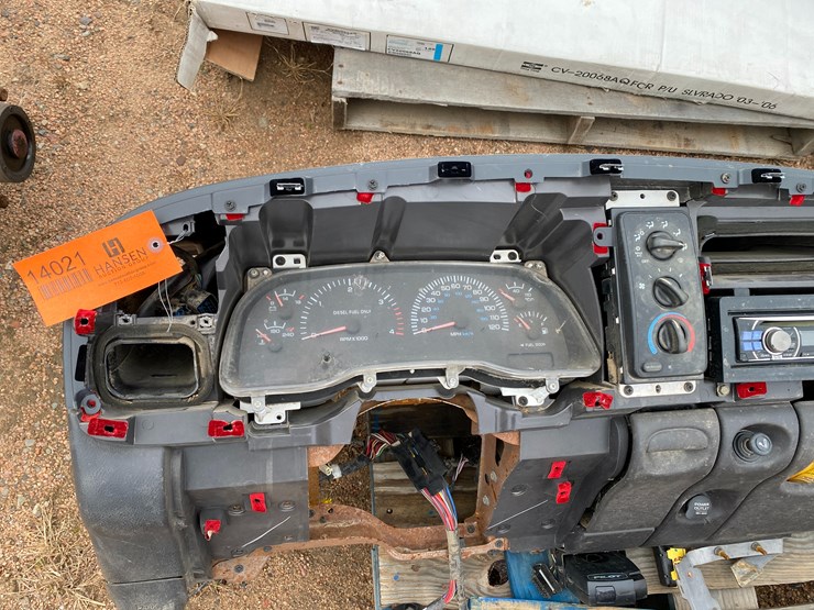 2001-dodge-3500-image-2