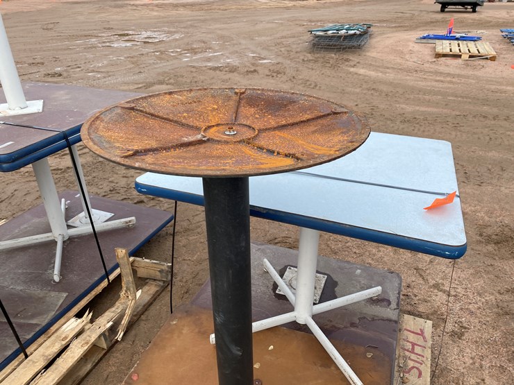 #3390-•-(3)-tables-image-4