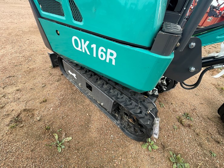 #1797-•-agt-qk16r-mini-excavator-image-11
