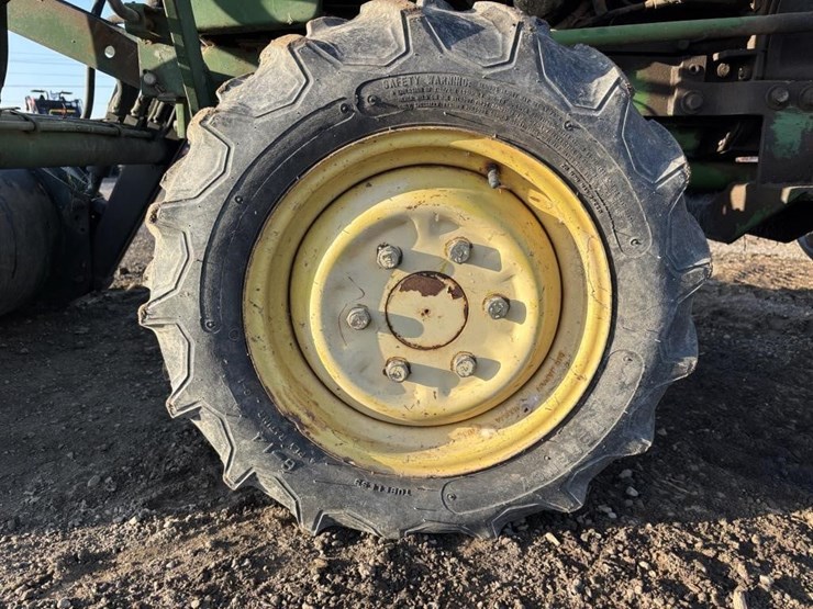 1981-john-deere-750-image-13