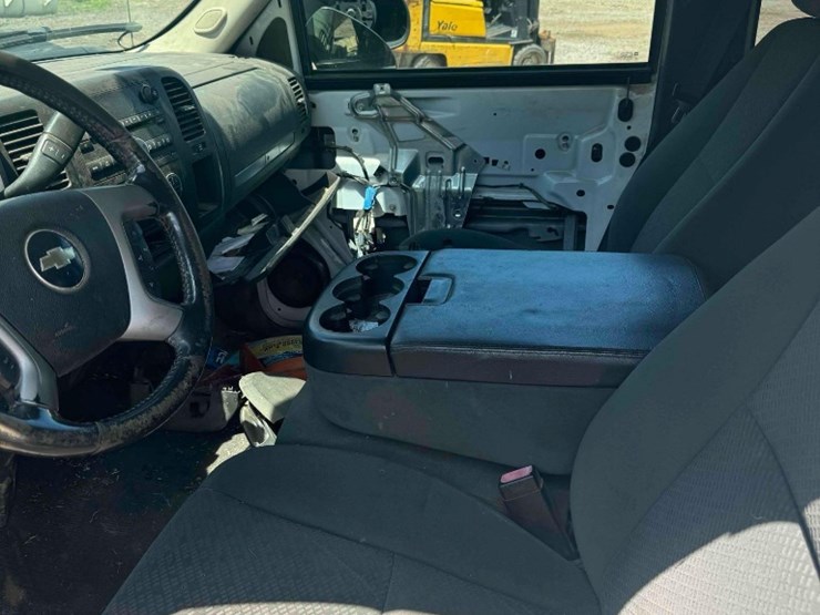 2008-chevrolet-silverado-2500-image-12