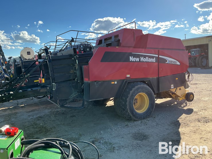 2004-new-holland-bb960s-image-5