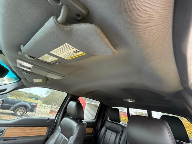 2011-ford-f150-lariat-image-11