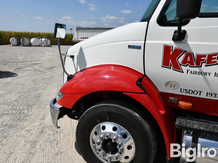 2012-international-8600-image-17