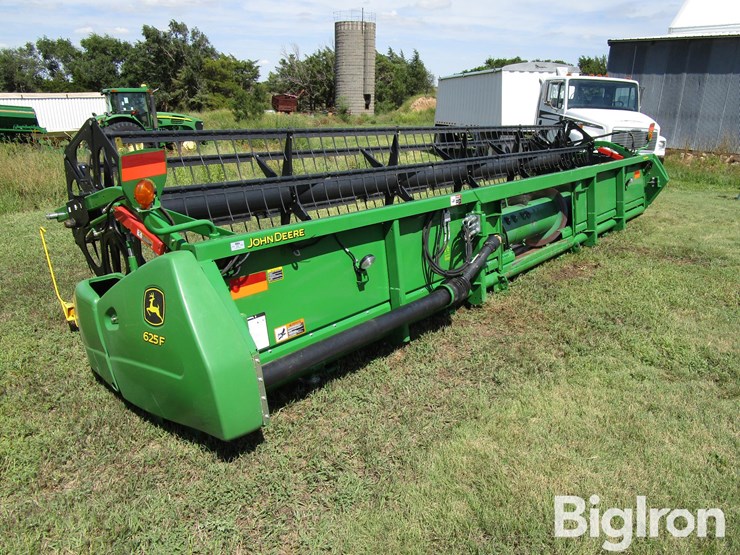 2018-john-deere-625f-image-7