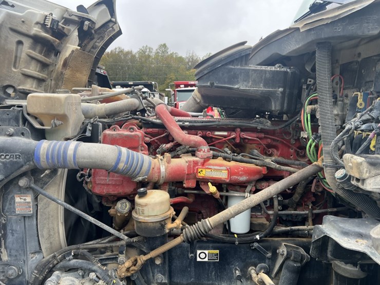 2016-kenworth-t880-image-9