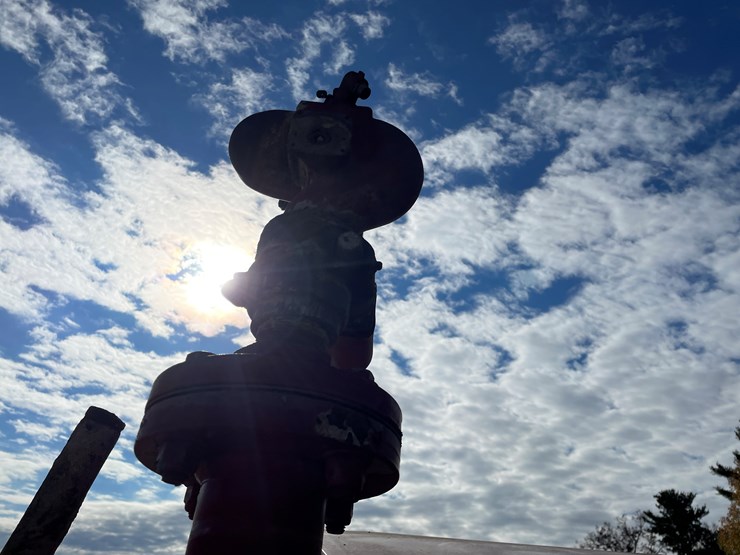 #3370-•-dust-control-5,200-gallon-water-truck-18'-tank-image-36