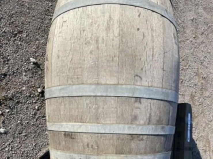 wood-whiskey-barrel-image-5