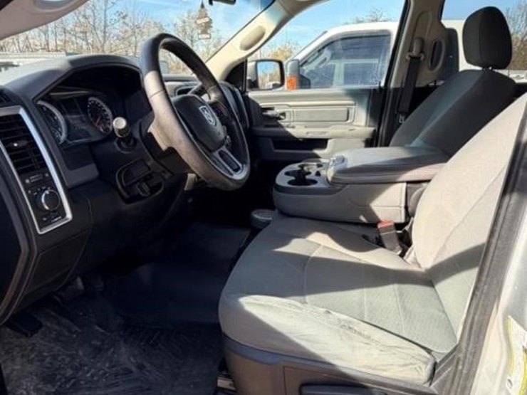 2015-ram-2500-hd-image-21