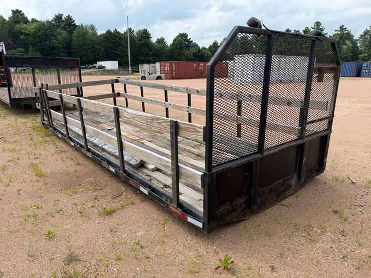 #3190-•-22’-steel-flatbed-image-2