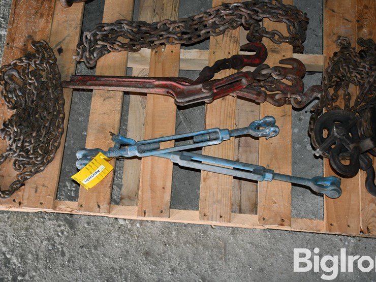 pallet-of-chains,-pulley,-binders-image-10