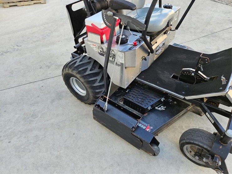 #2482-•-2012-dixie-chopper-xcaliber-3366-zero-turn-mower-image-9