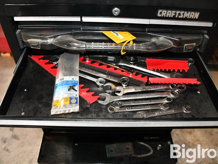 craftsman-3-tier-tool-bench-w/contents-image-12