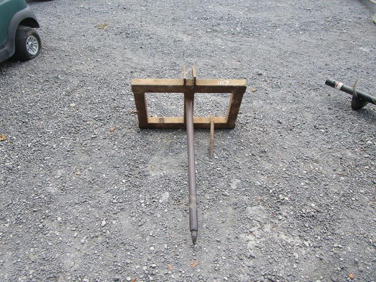 #107-•-3pt-hay-spear-image-1