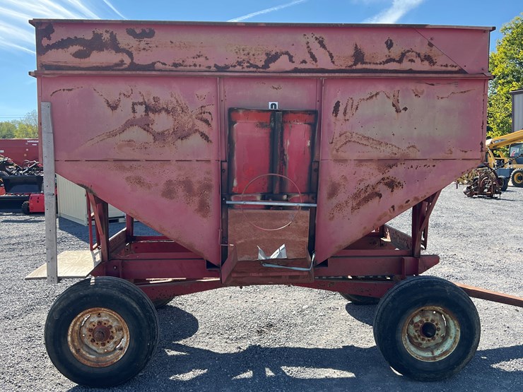 #888-•-j&m-gravity-wagon-image-7