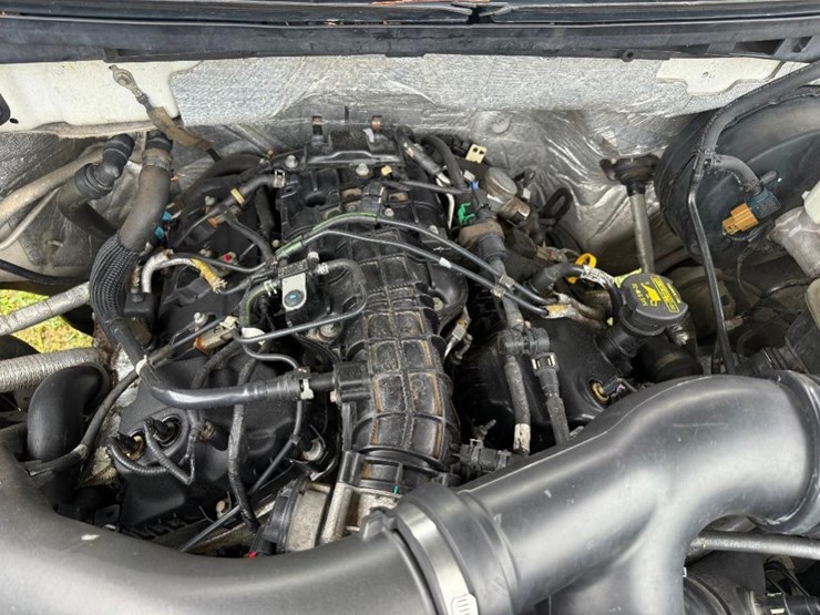 2011-ford-f150-lariat-image-25