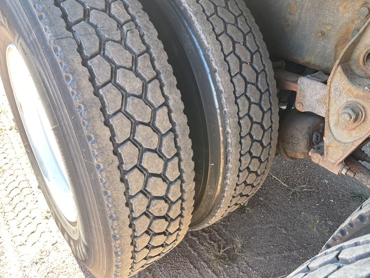 2012-international-durastar-4400-image-26