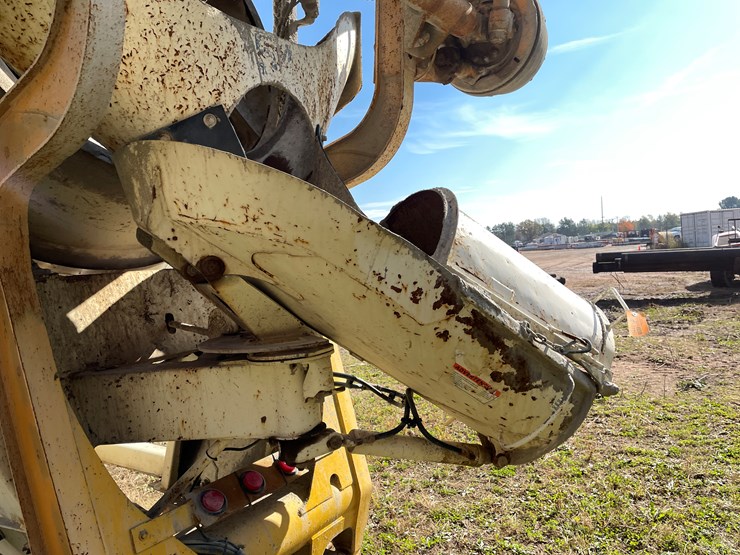 #3375-•-mcneilus-cement-mixer-drum-with-chutes-and-controls-image-10