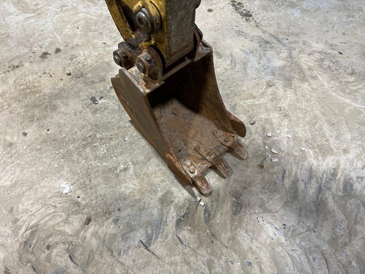 2019-caterpillar-301.7-image-11