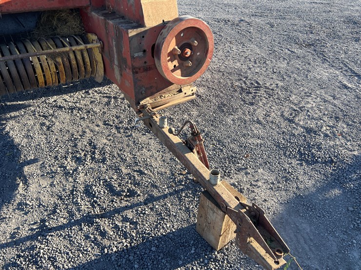 new-holland-276-image-2