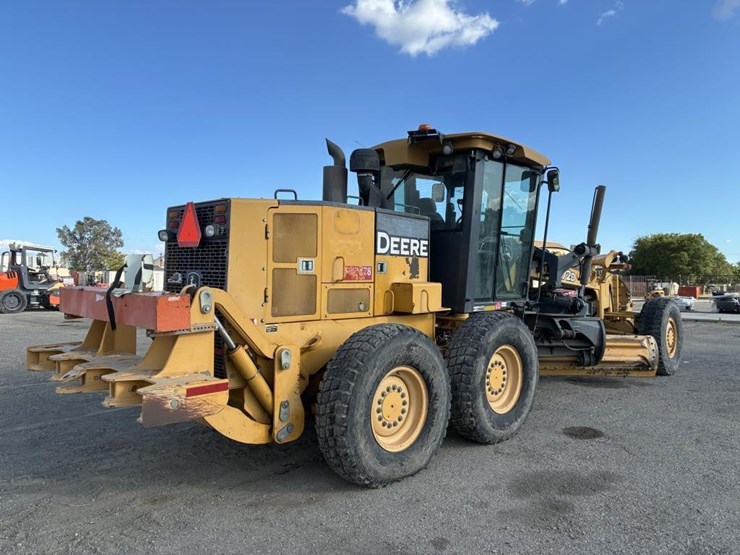 2008-deere-772d-image-3