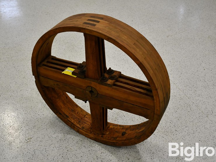 wooden-pulley-image-1