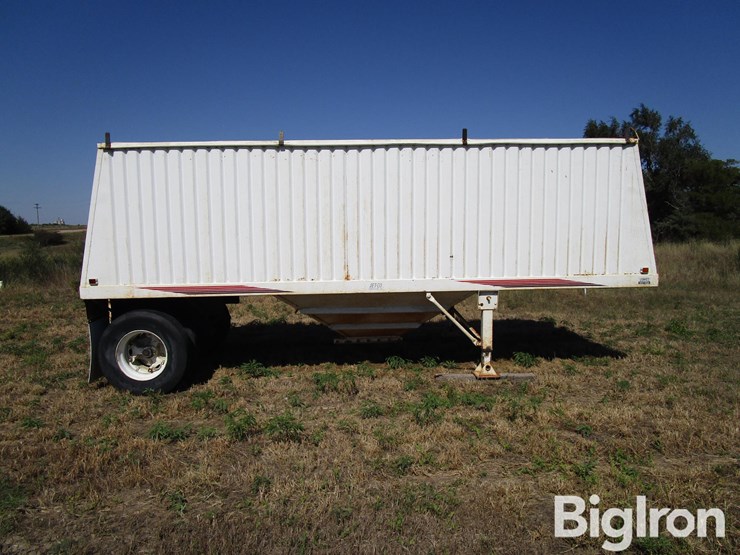 1990-jet-grain-trailer-image-4