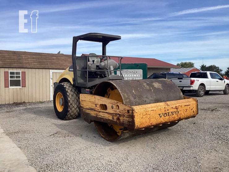 2011-volvo-sd100d-image-6