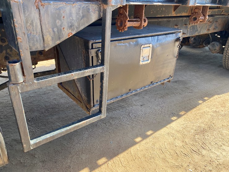 2003-international-7400-image-13